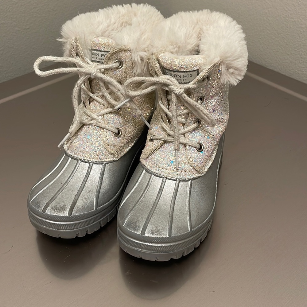 London Fog Girls Snow Boots Size 2
